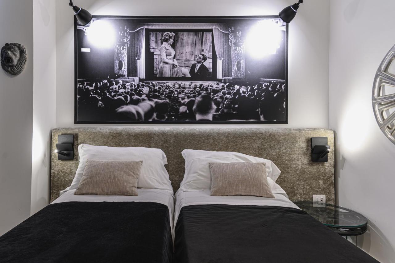 Hotel Cineapollo - Ogni Camera Un Film! เมสซีนา ภายนอก รูปภาพ