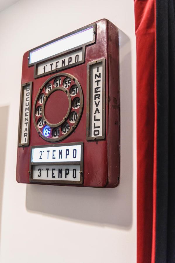 Hotel Cineapollo - Ogni Camera Un Film! เมสซีนา ภายนอก รูปภาพ