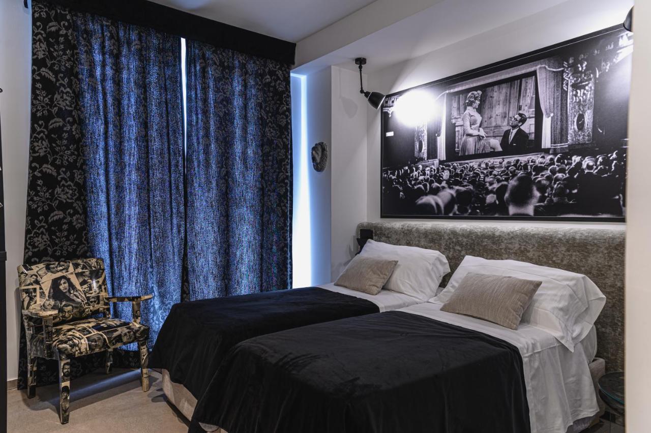 Hotel Cineapollo - Ogni Camera Un Film! เมสซีนา ภายนอก รูปภาพ
