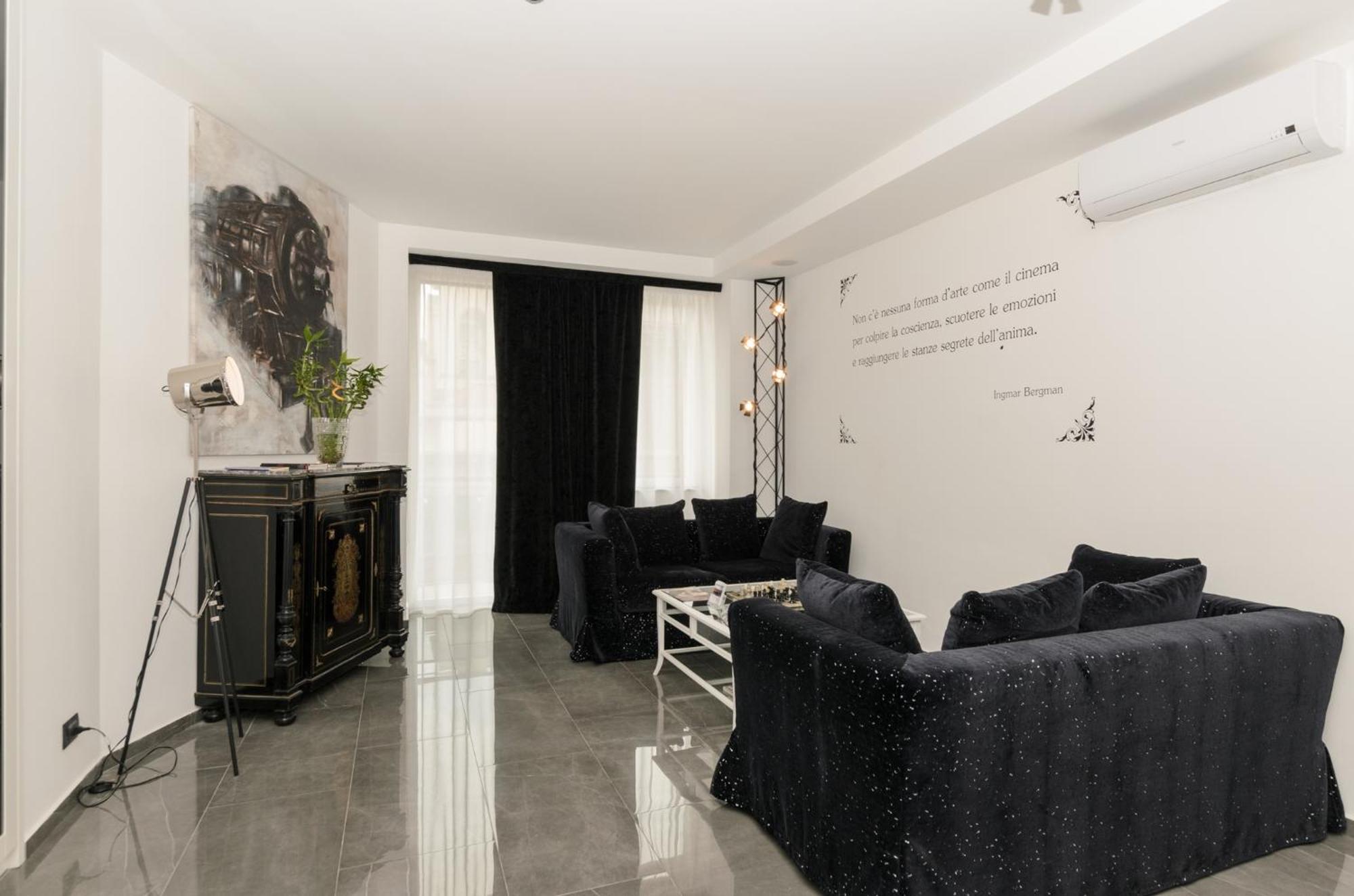 Hotel Cineapollo - Ogni Camera Un Film! เมสซีนา ภายนอก รูปภาพ