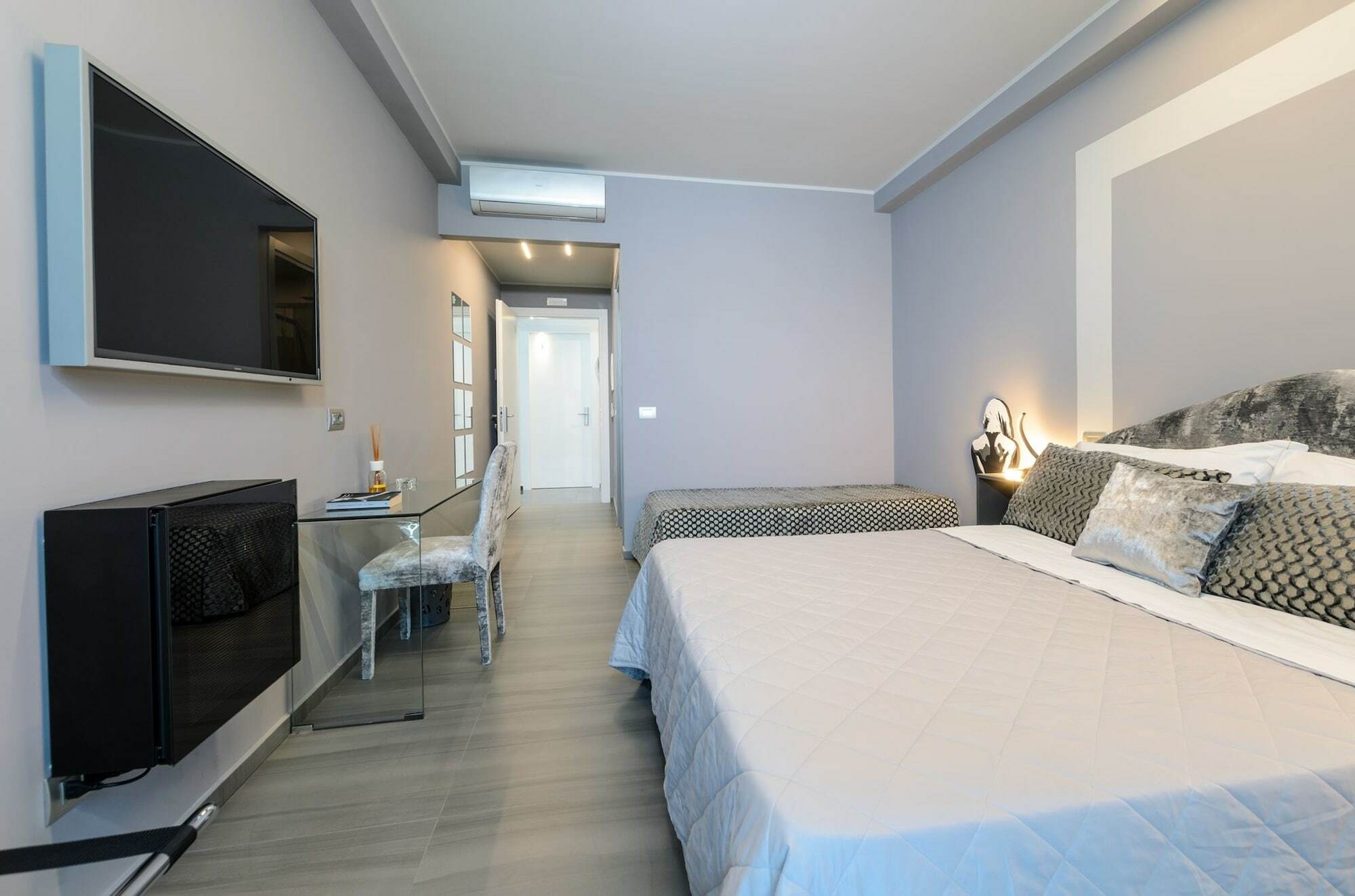 Hotel Cineapollo - Ogni Camera Un Film! เมสซีนา ภายนอก รูปภาพ
