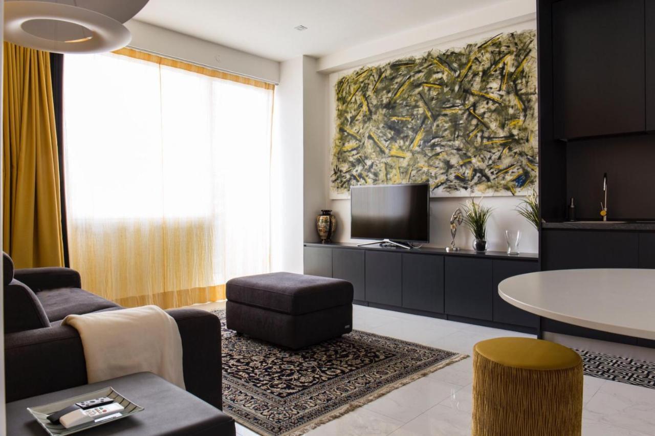 Hotel Cineapollo - Ogni Camera Un Film! เมสซีนา ภายนอก รูปภาพ